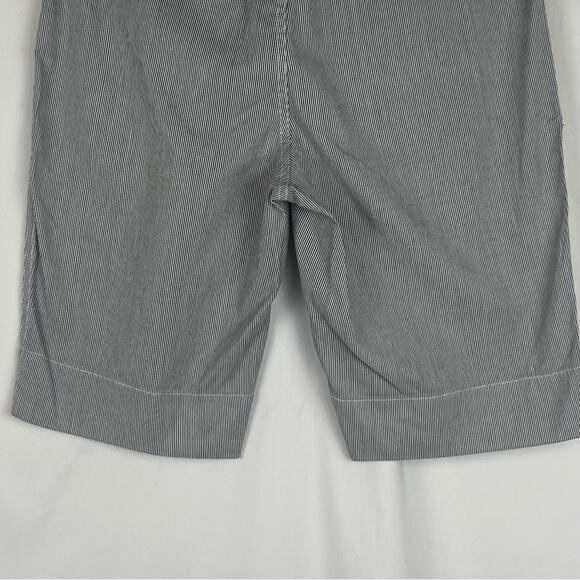 Madison Gray White Striped Nautical Coastal Bermuda Shorts NWOT Size 6 - Picture 6 of 10